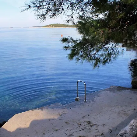 Beachfront House With Hot Tubrazanj, Rogoznica - 19159 Tatil Evi