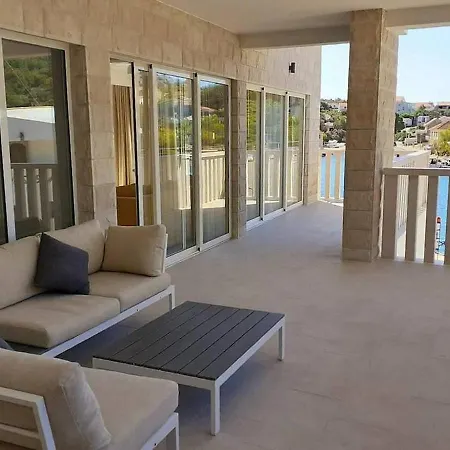 Seaside House Razanj, Rogoznica - 19159 Semesterbostad